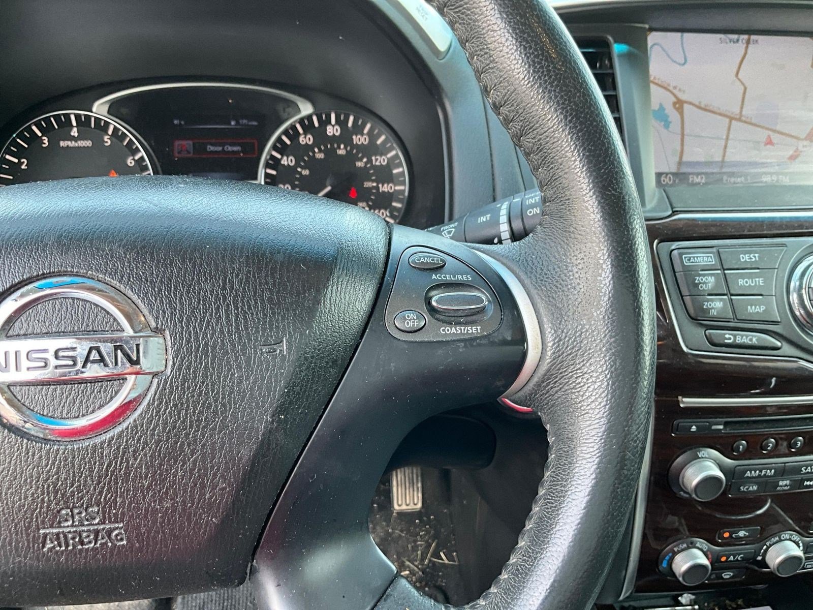 Used 2015 Nissan Pathfinder Platinum FWD image 11
