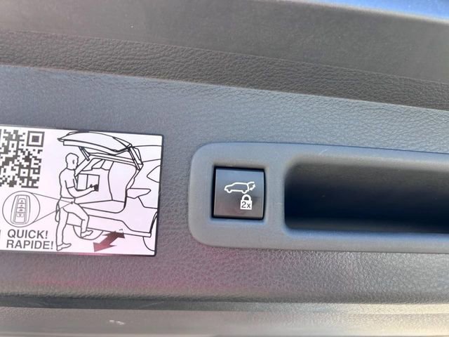 Used 2022 Toyota Sienna XLE w/ XLE Plus Package image 5