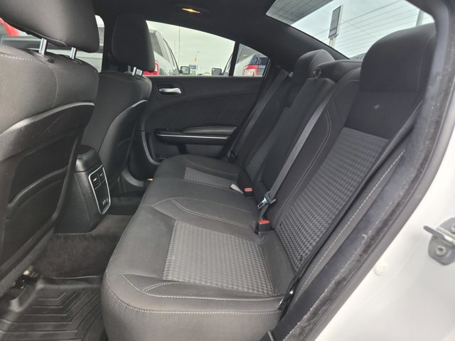 Used 2017 Dodge Charger SXT RWD image 27