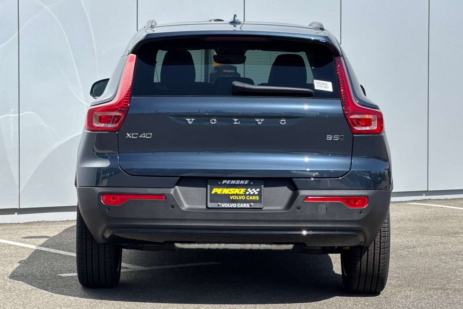 New 2026 Volvo XC40 B5 Ultra w/ Protection Package Premier AWD/4WD image 4