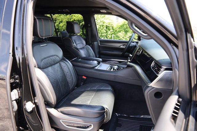 Used 2024 Jeep Grand Wagoneer L Series III w/ Rear Seat Video Group 1 AWD/4WD image 36