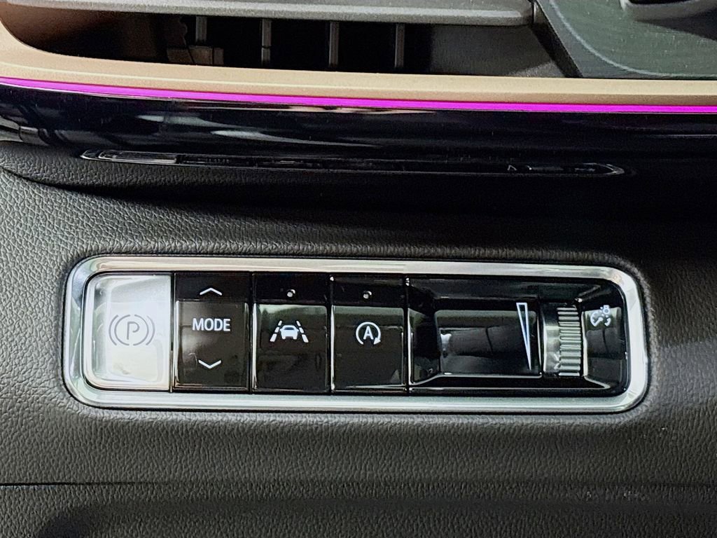 New 2025 Buick Envision Sport Touring image 10