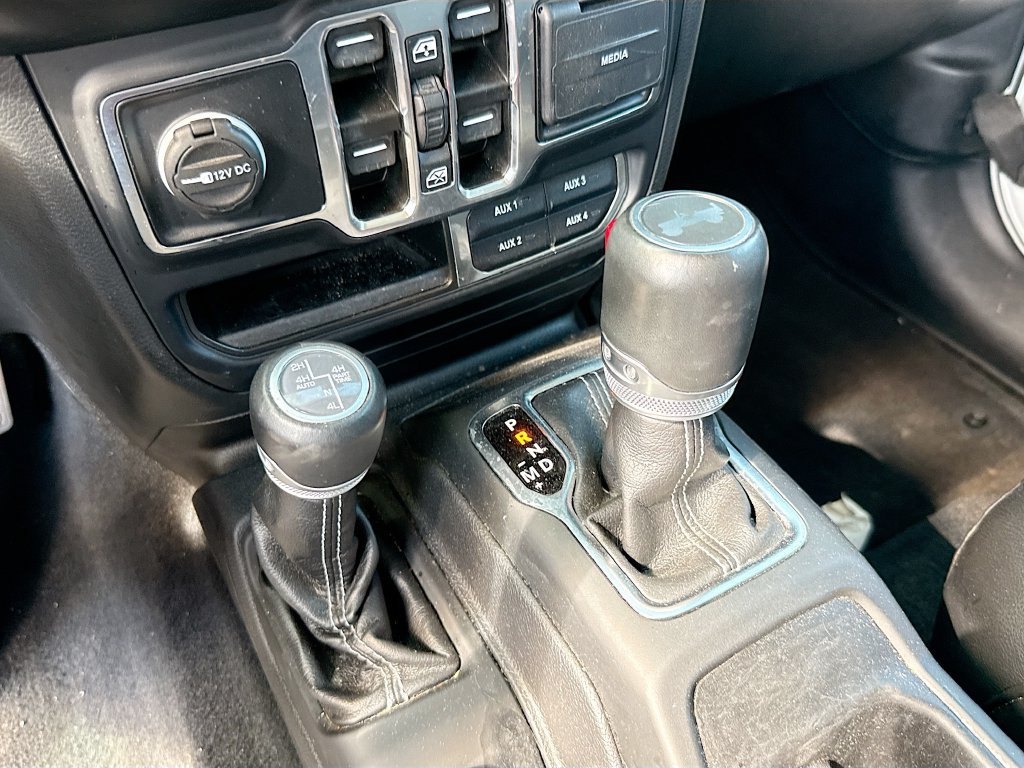 Certified 2022 Jeep Wrangler Unlimited Sahara w/ Cold Weather Group AWD/4WD image 18