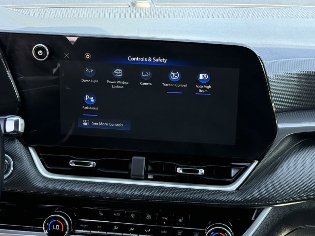 Used 2026 Chevrolet Equinox LT w/ Convenience Package II AWD/4WD image 11