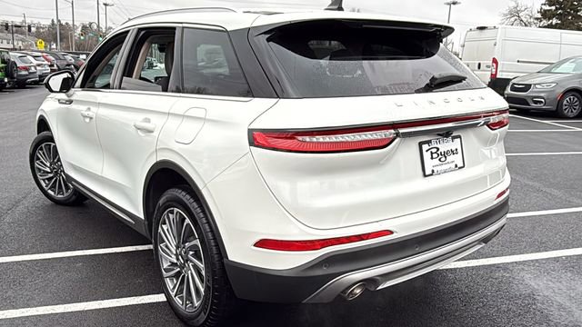 Used 2023 Lincoln Corsair Reserve w/ Rear Removable Package Tray image 8