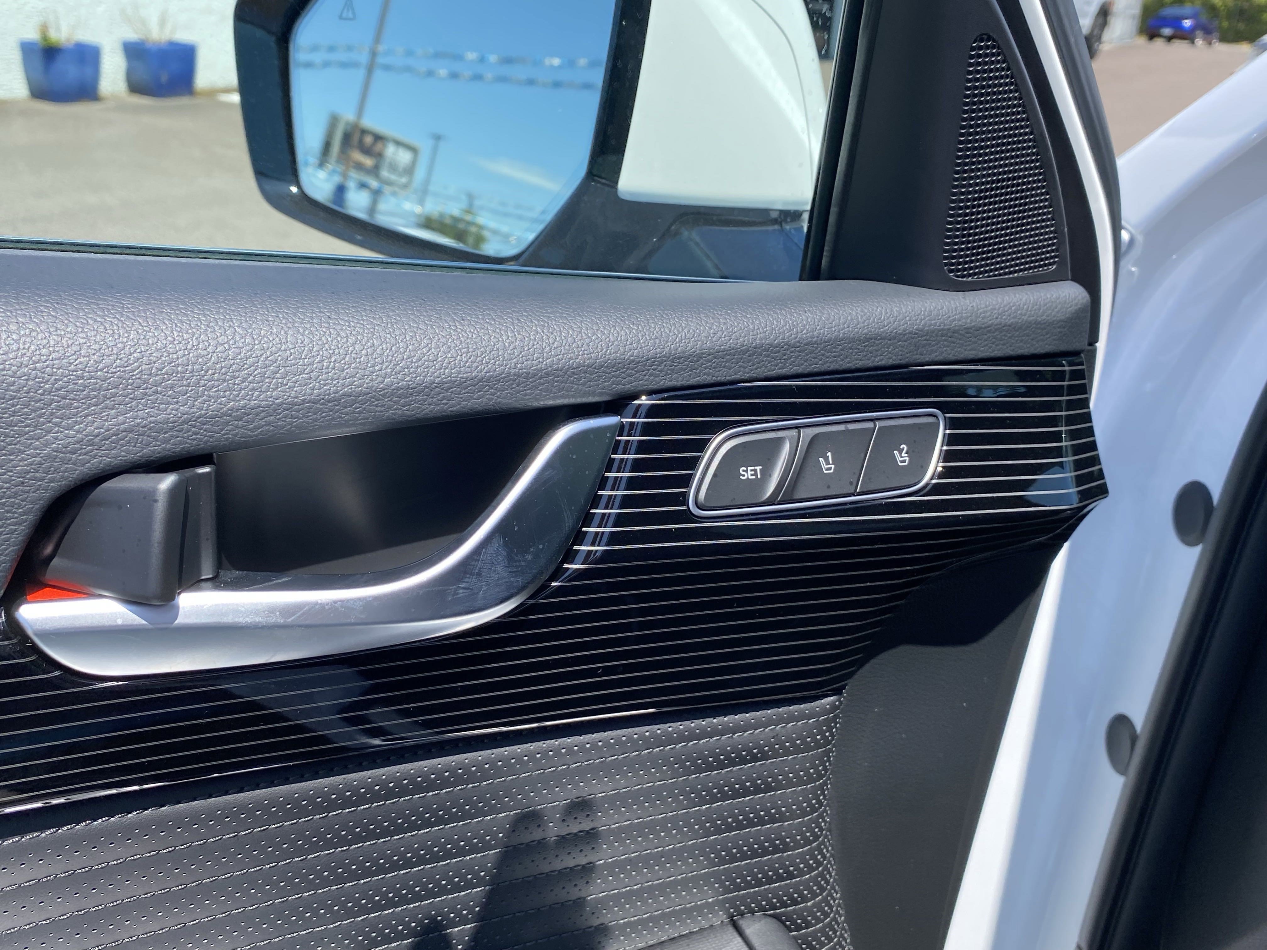 Used 2025 Hyundai Palisade Calligraphy image 18