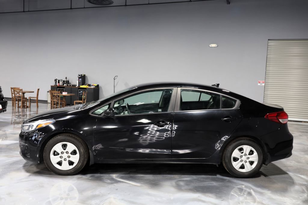 Used 2018 Kia Forte LX FWD image 4