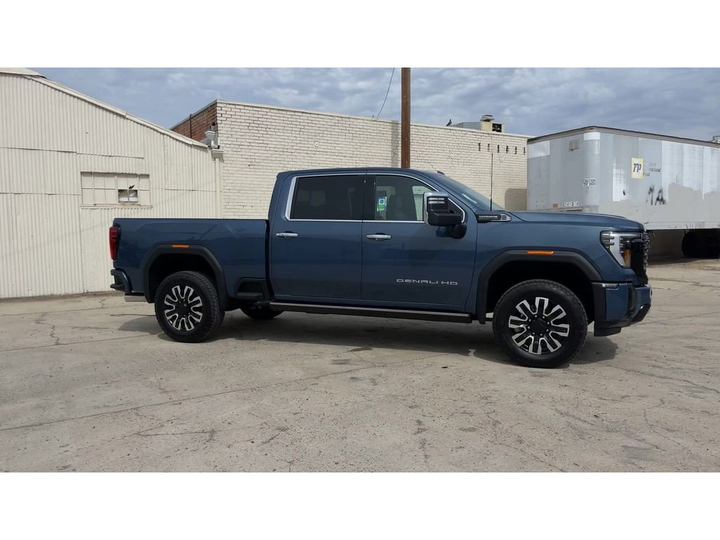 New 2026 GMC Sierra 2500 Denali Ultimate image 4