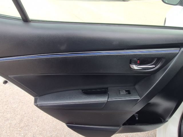 Used 2018 Toyota Corolla SE image 12