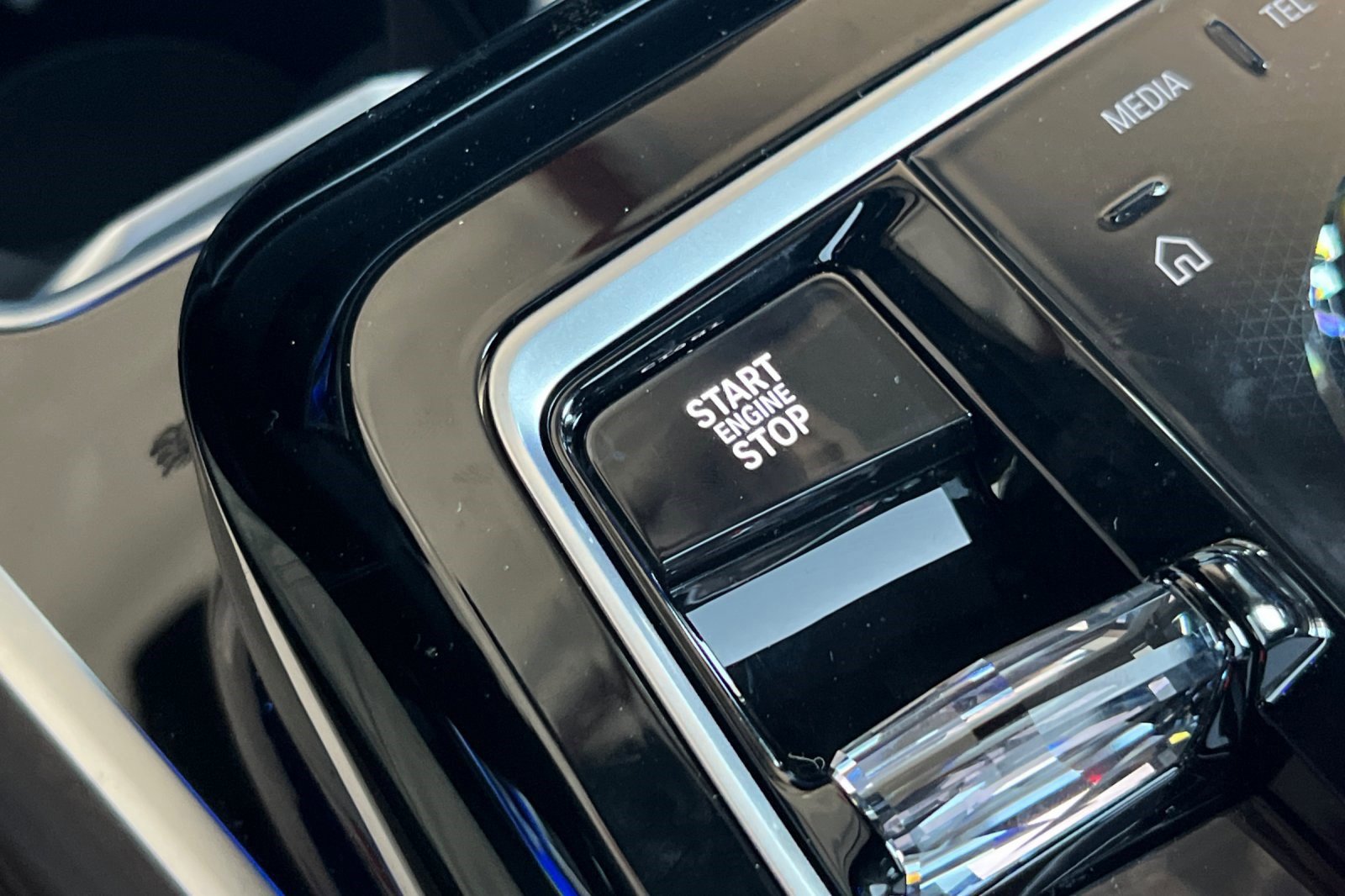 New 2025 BMW 740i image 28