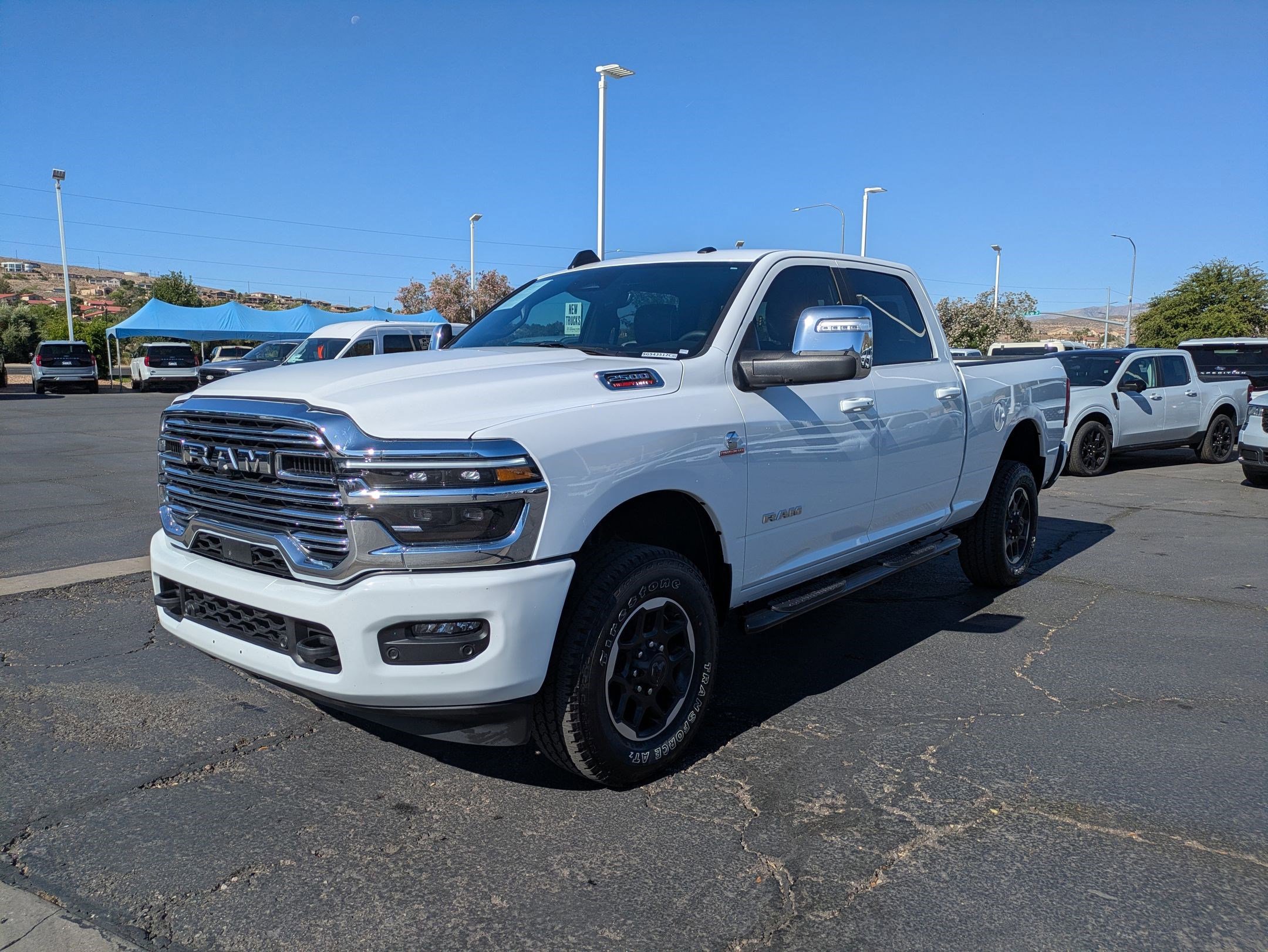 Used 2025 RAM 2500 Laramie AWD/4WD image 7