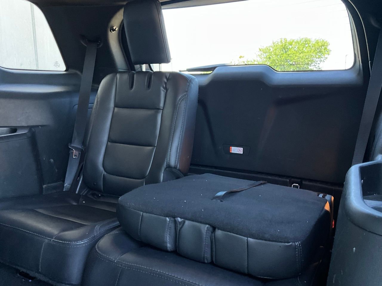 Used 2019 Ford Explorer XLT w/ Equipment Group 202A image 13