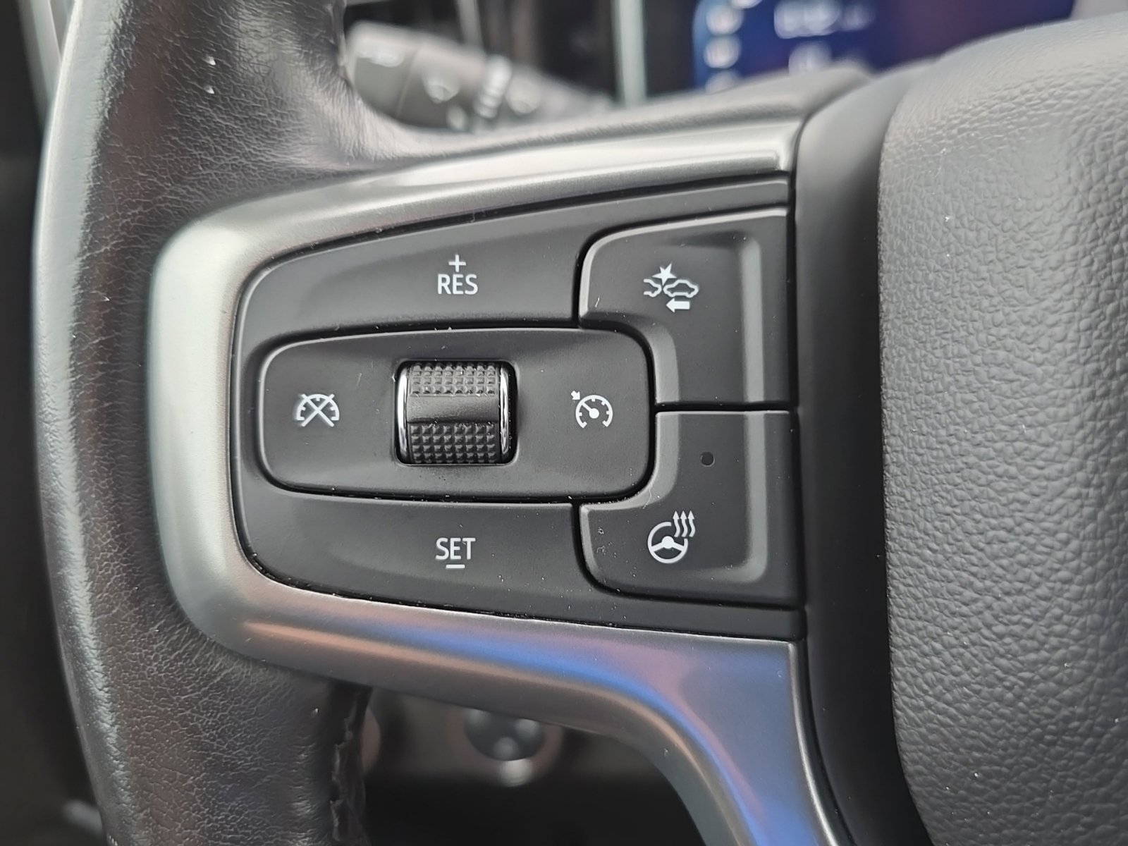 Used 2022 Chevrolet Silverado 1500 LT AWD/4WD image 19