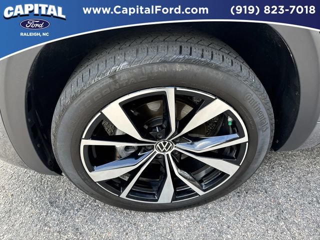Used 2024 Volkswagen Atlas SEL Premium R-Line AWD/4WD image 13