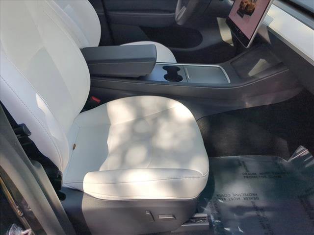 Used 2025 Tesla Model Y Long Range image 22
