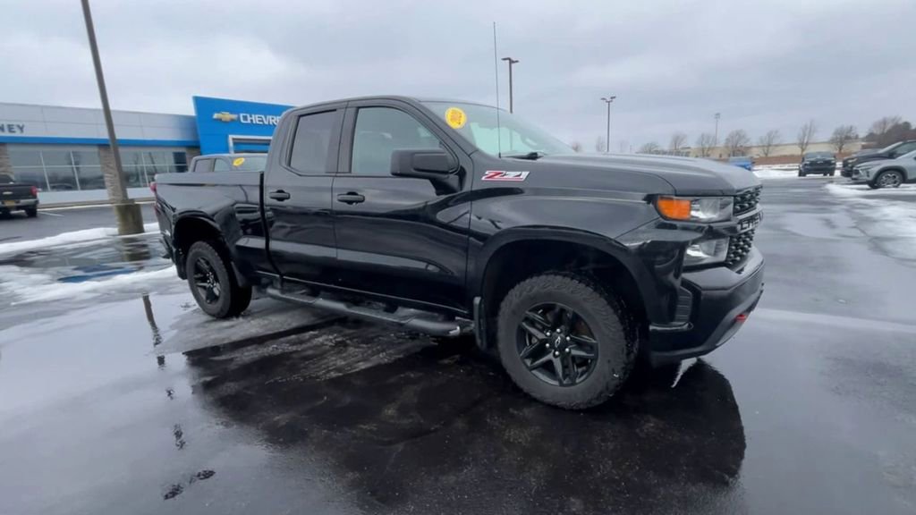 Used 2020 Chevrolet Silverado 1500 Custom Trail Boss w/ Custom Convenience Package image 2