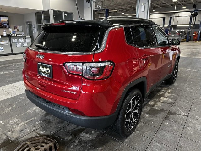 Used 2025 Jeep Compass Limited image 6