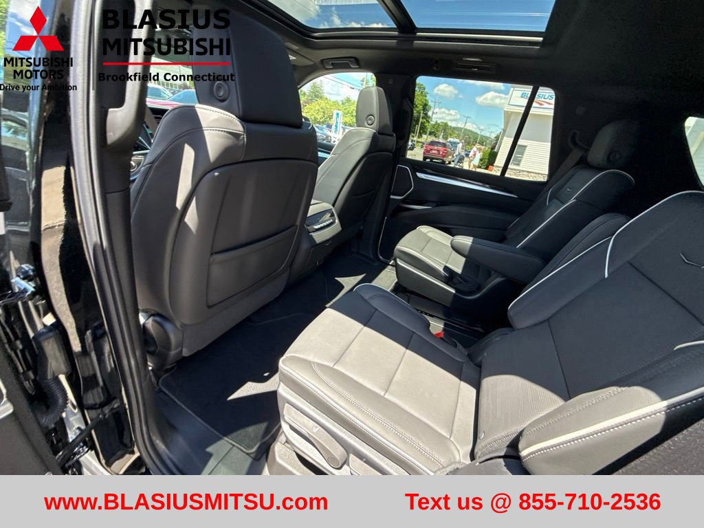Used 2026 Cadillac Escalade Luxury AWD/4WD image 42