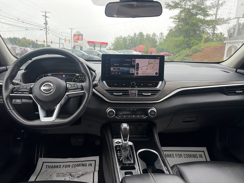 Used 2025 Nissan Altima 2.5 SL FWD image 13