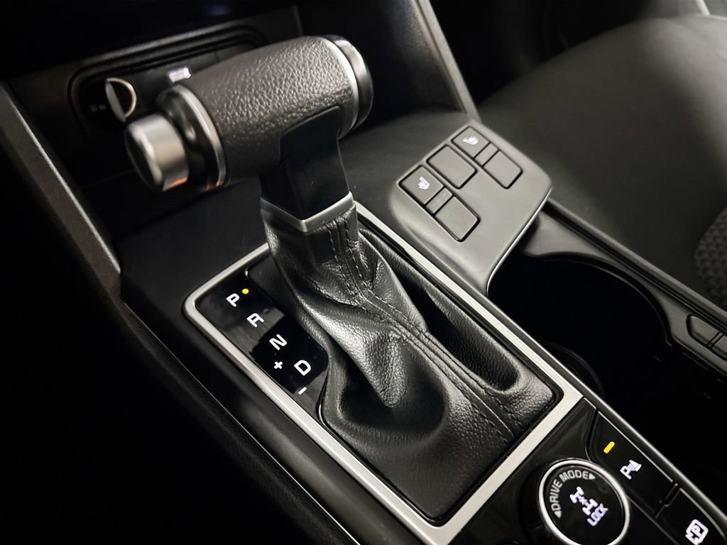 Used 2024 Kia Sportage LX image 17