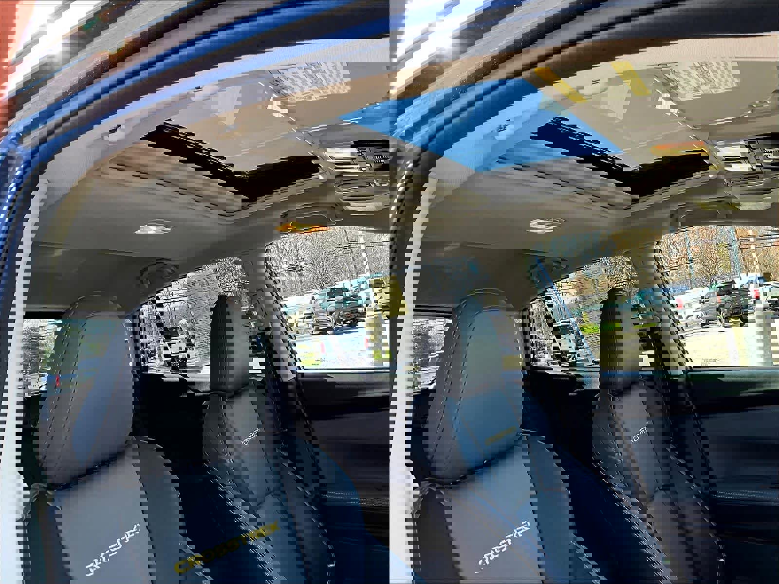 Used 2021 Subaru Crosstrek 2.5i Sport w/ Moonroof Package image 22