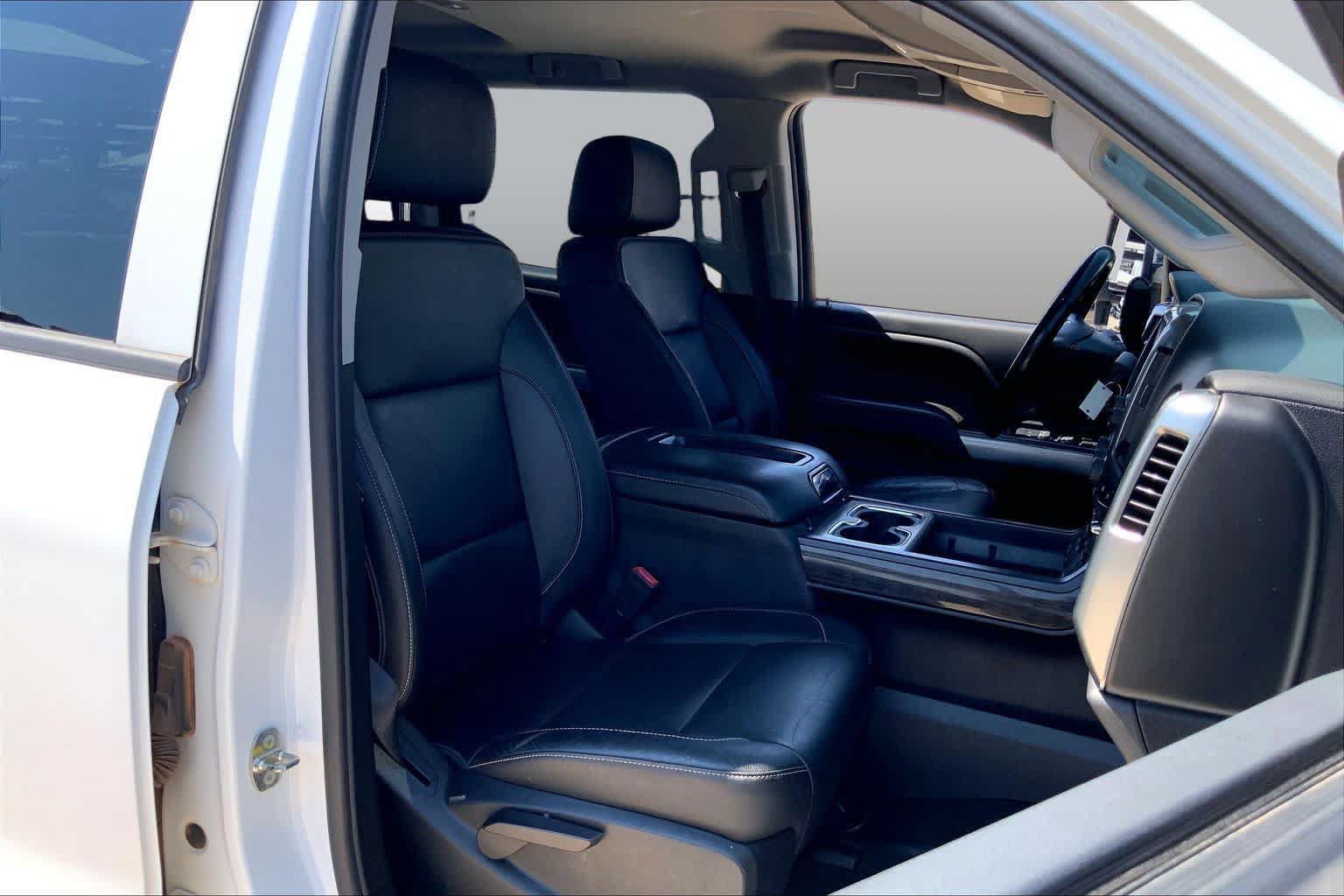 Used 2018 Chevrolet Silverado 2500 LT w/ Custom Sport Edition AWD/4WD image 9