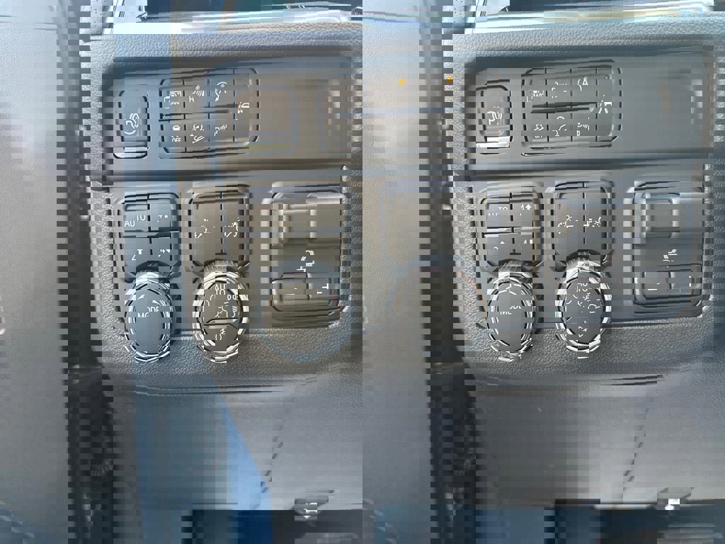 New 2026 Chevrolet Suburban Premier image 27