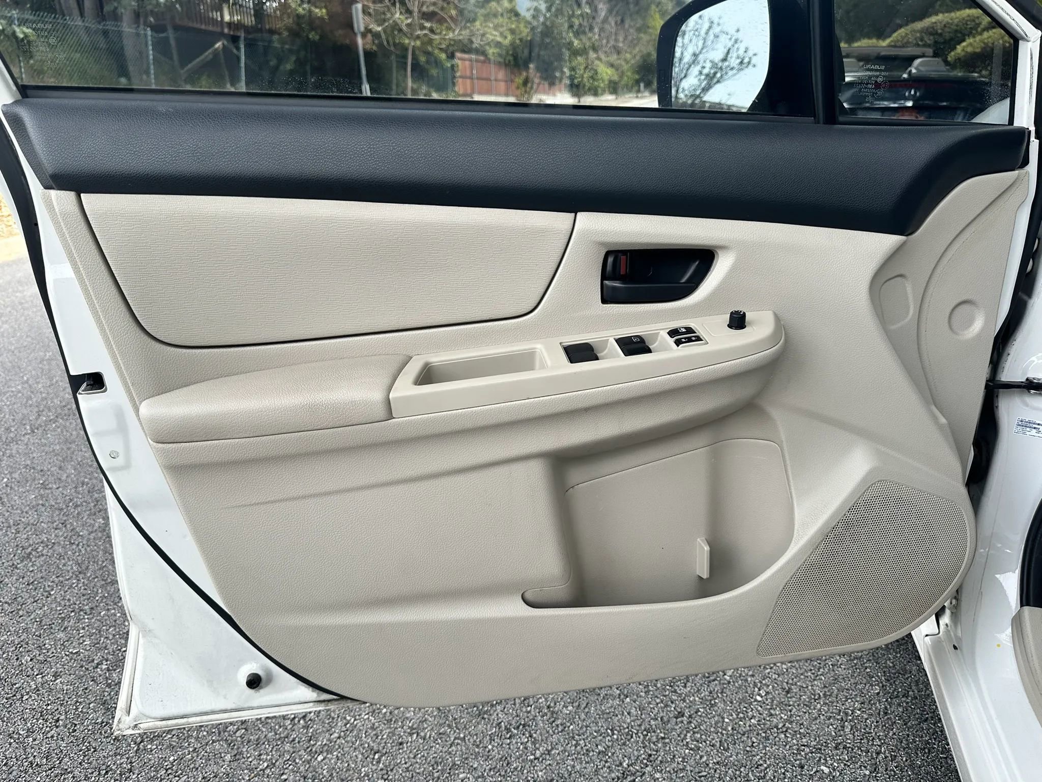 Used 2013 Subaru Impreza 2.0i image 9