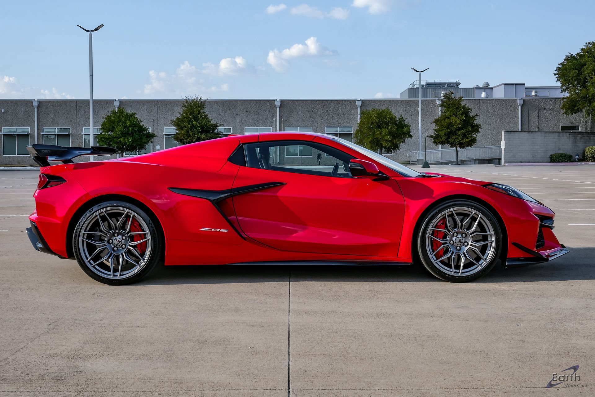 Used 2024 Chevrolet Corvette Z06 w/ Z07 Performance Package RWD image 18