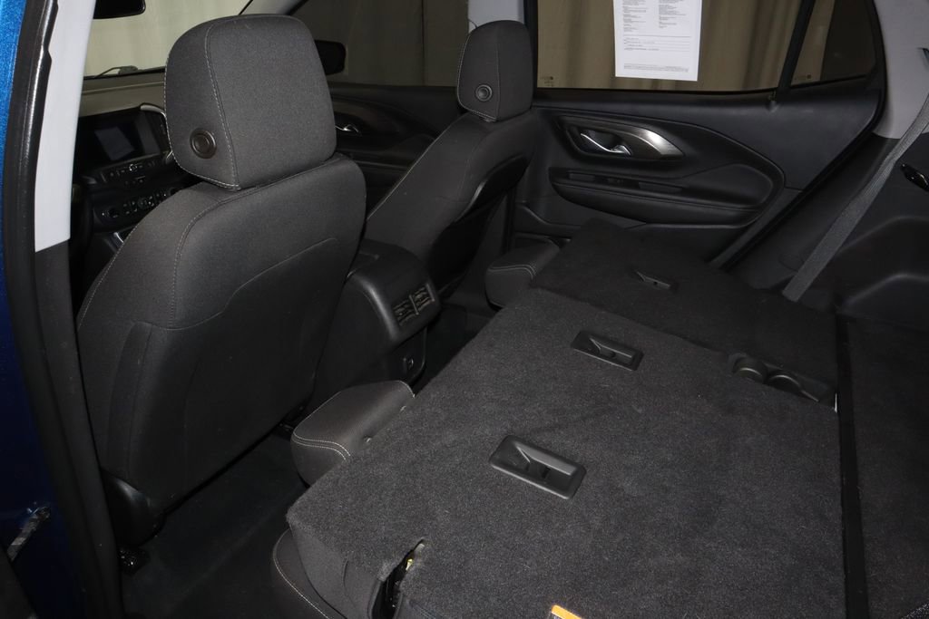 Used 2022 GMC Terrain SLE w/ Driver Convenience Package FWD image 18
