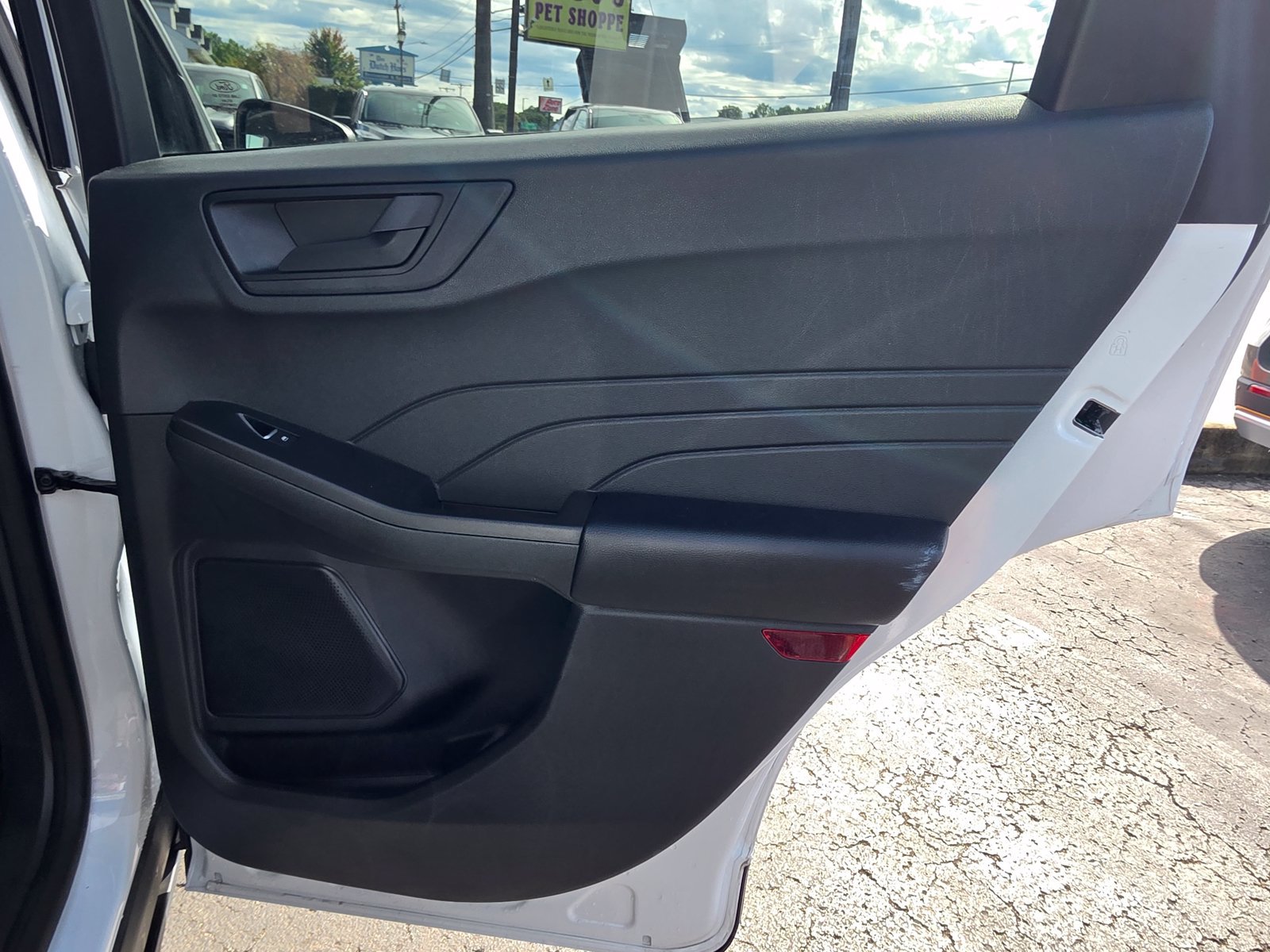 Used 2022 Ford Escape SE w/ SE Sport Appearance Package AWD/4WD image 29