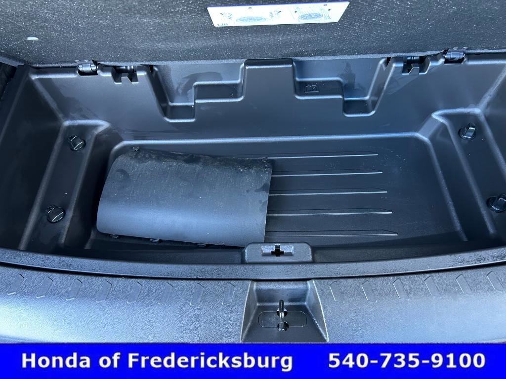 Used 2023 Chevrolet Traverse LT w/ LT Premium Package image 24