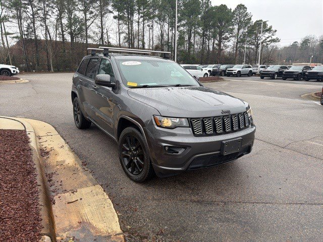 Used 2019 Jeep Grand Cherokee Altitude image 8