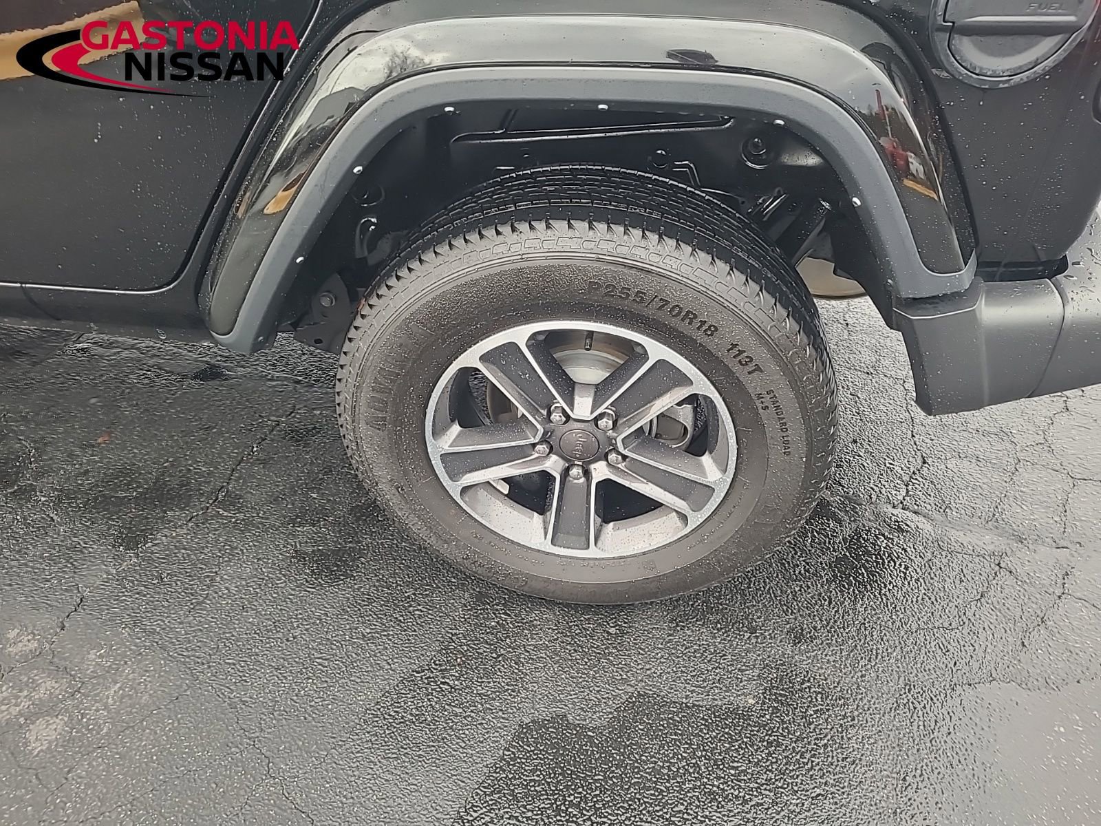 Used 2023 Jeep Wrangler Sahara image 17