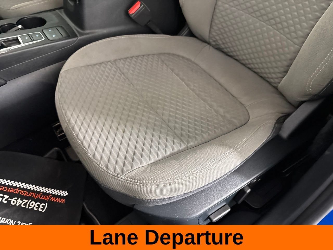 Used 2020 Ford Escape SE FWD image 12
