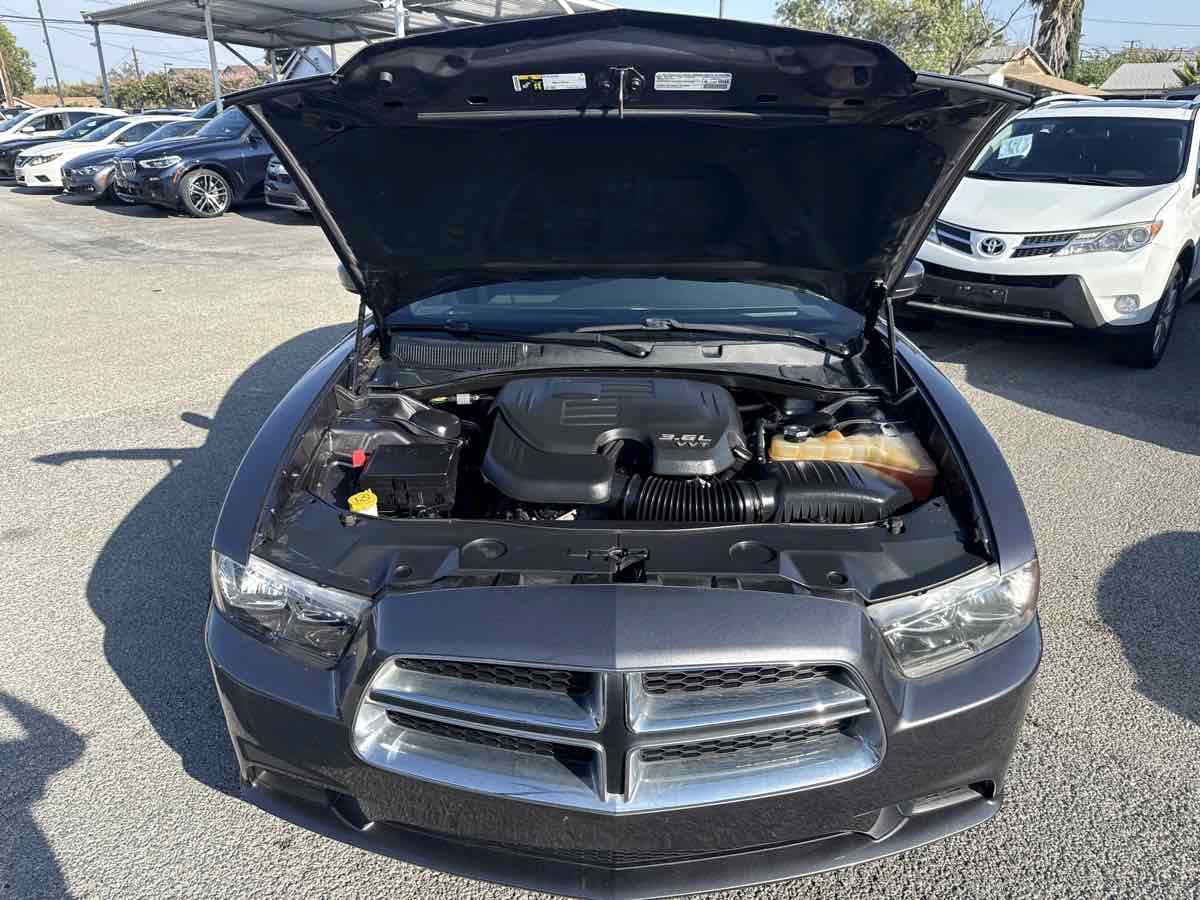Used 2014 Dodge Charger SE RWD image 36
