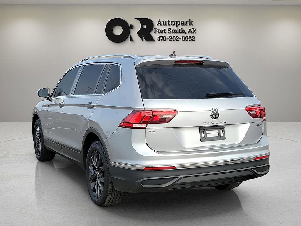 Used 2023 Volkswagen Tiguan SE image 4