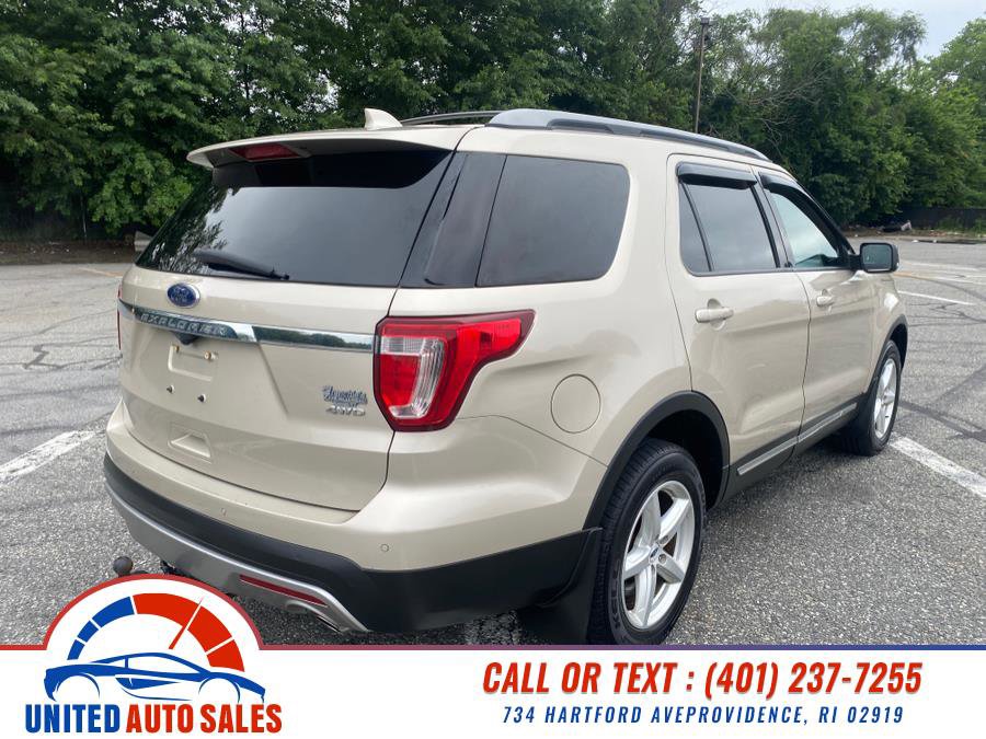Used 2017 Ford Explorer XLT w/ Equipment Group 201A image 5