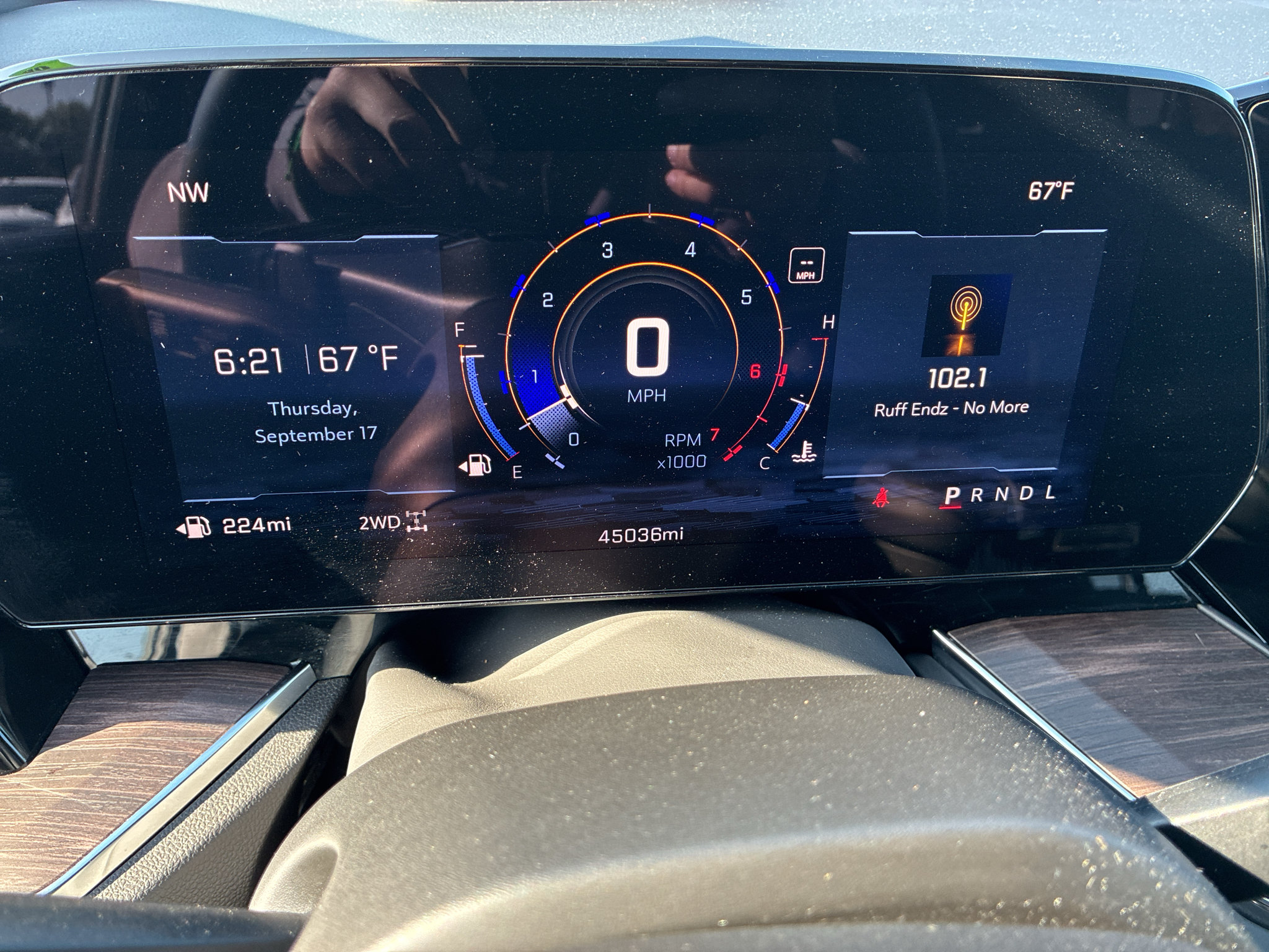 Used 2025 Chevrolet Tahoe Z71 AWD/4WD image 26