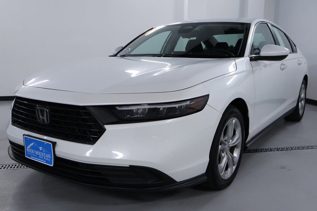 Used 2023 Honda Accord LX video 3