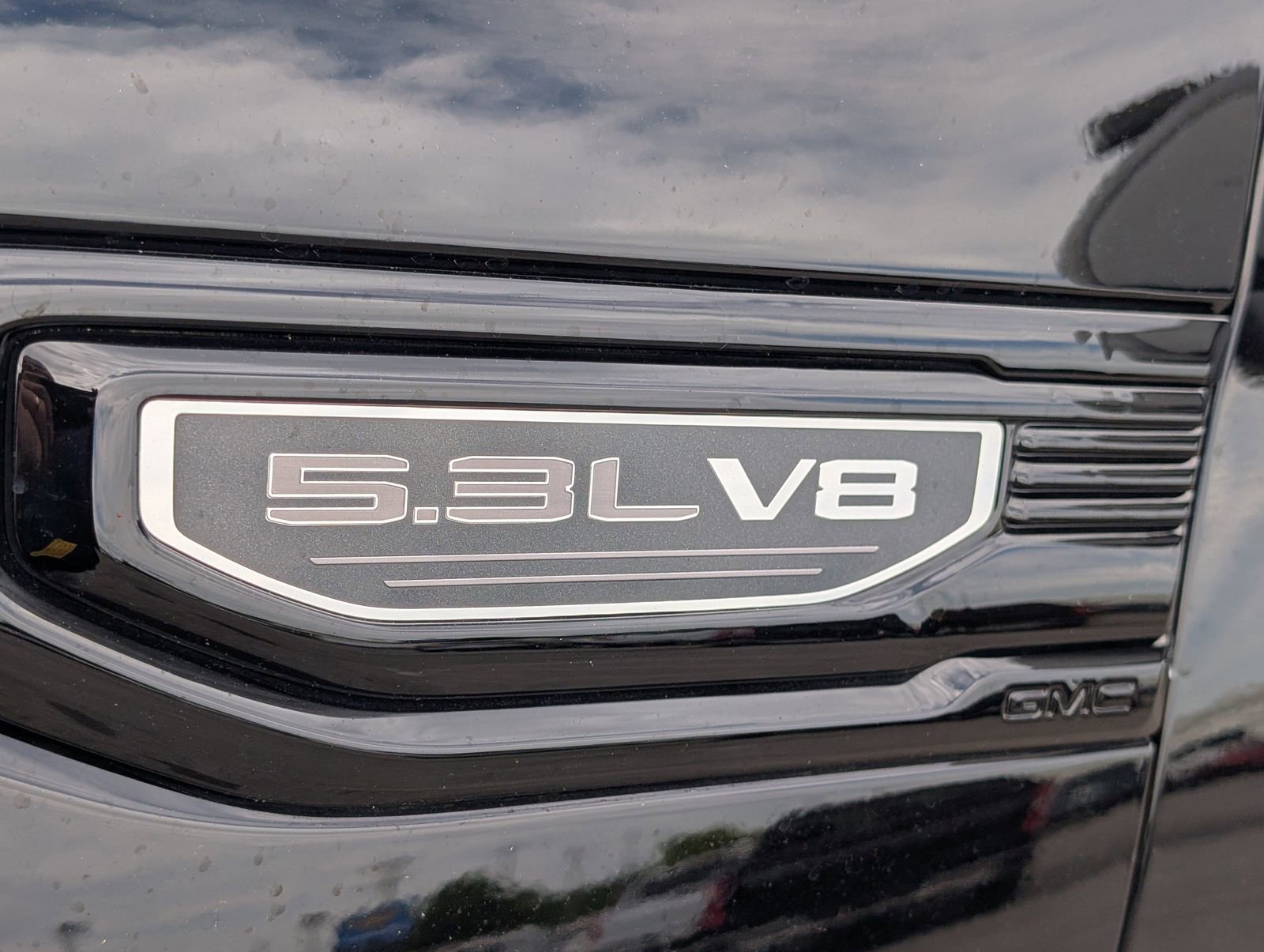 Used 2025 GMC Sierra 1500 Pro w/ Graphite Edition image 6