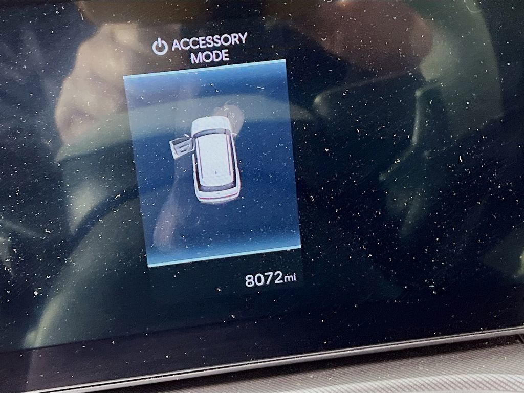 Certified 2025 Hyundai Santa Fe SE image 11