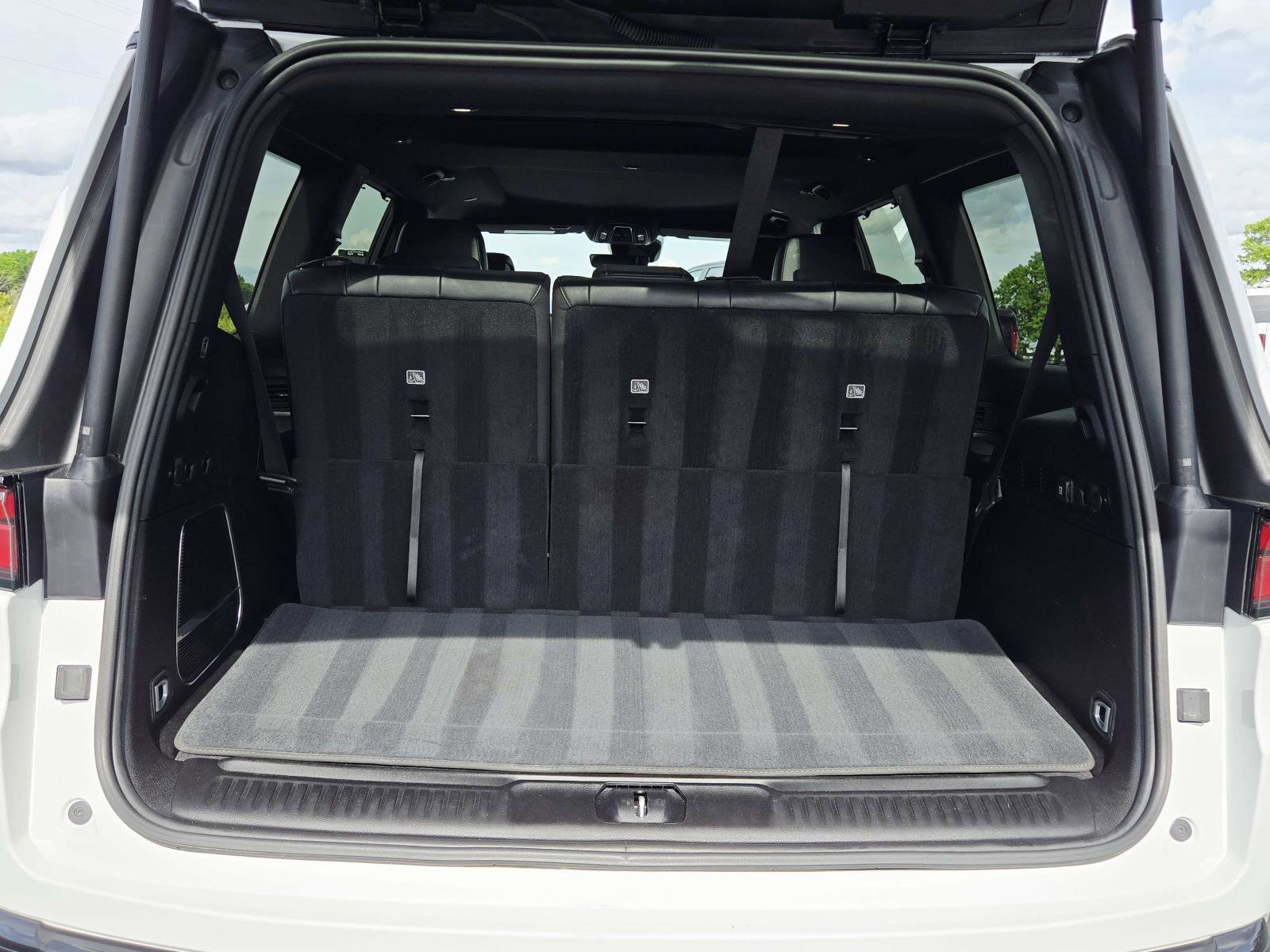 Used 2024 Jeep Wagoneer Series II w/ Convenience Group I AWD/4WD image 18