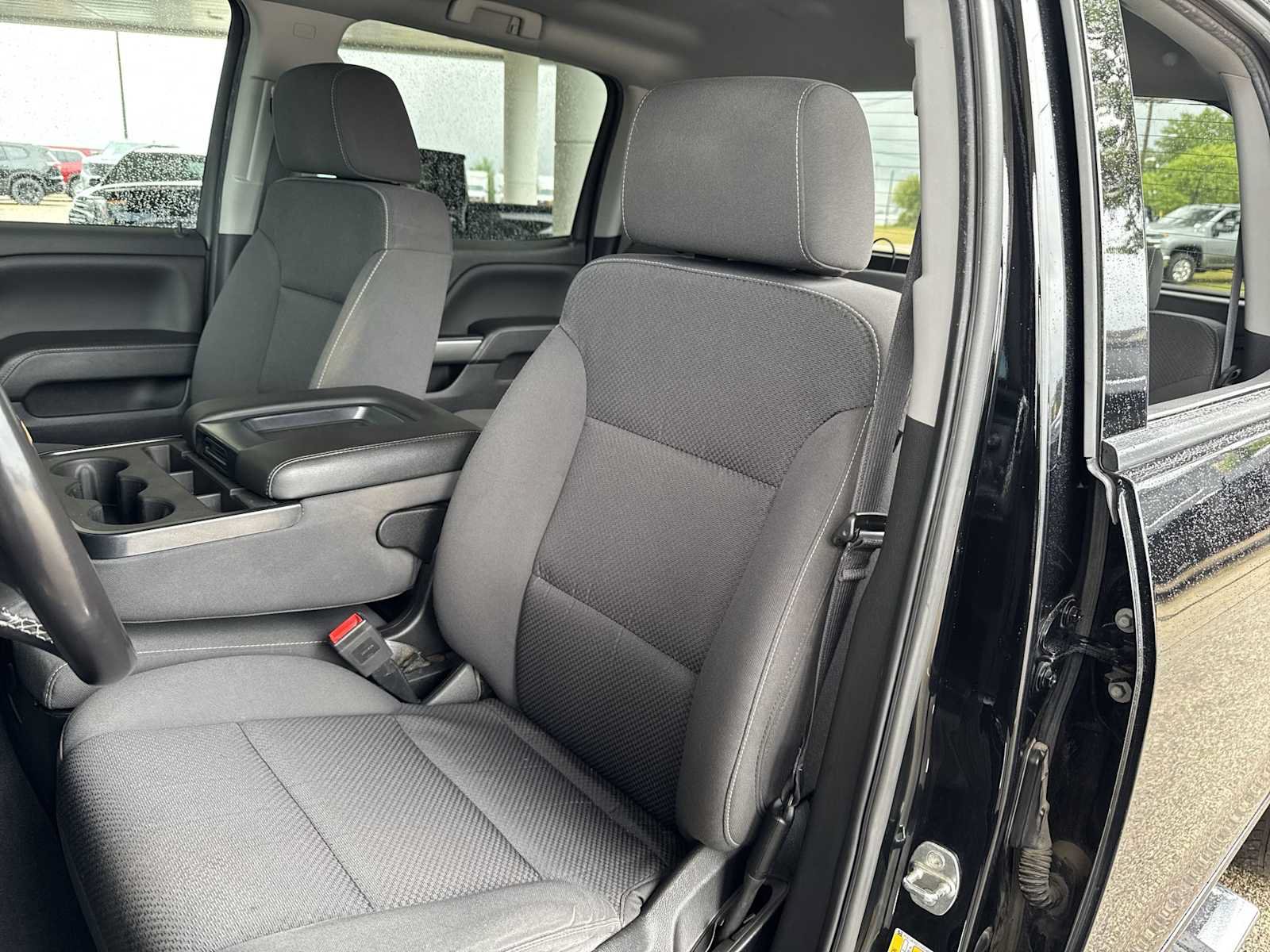 Used 2018 Chevrolet Silverado 1500 LT w/ All Star Edition AWD/4WD image 12