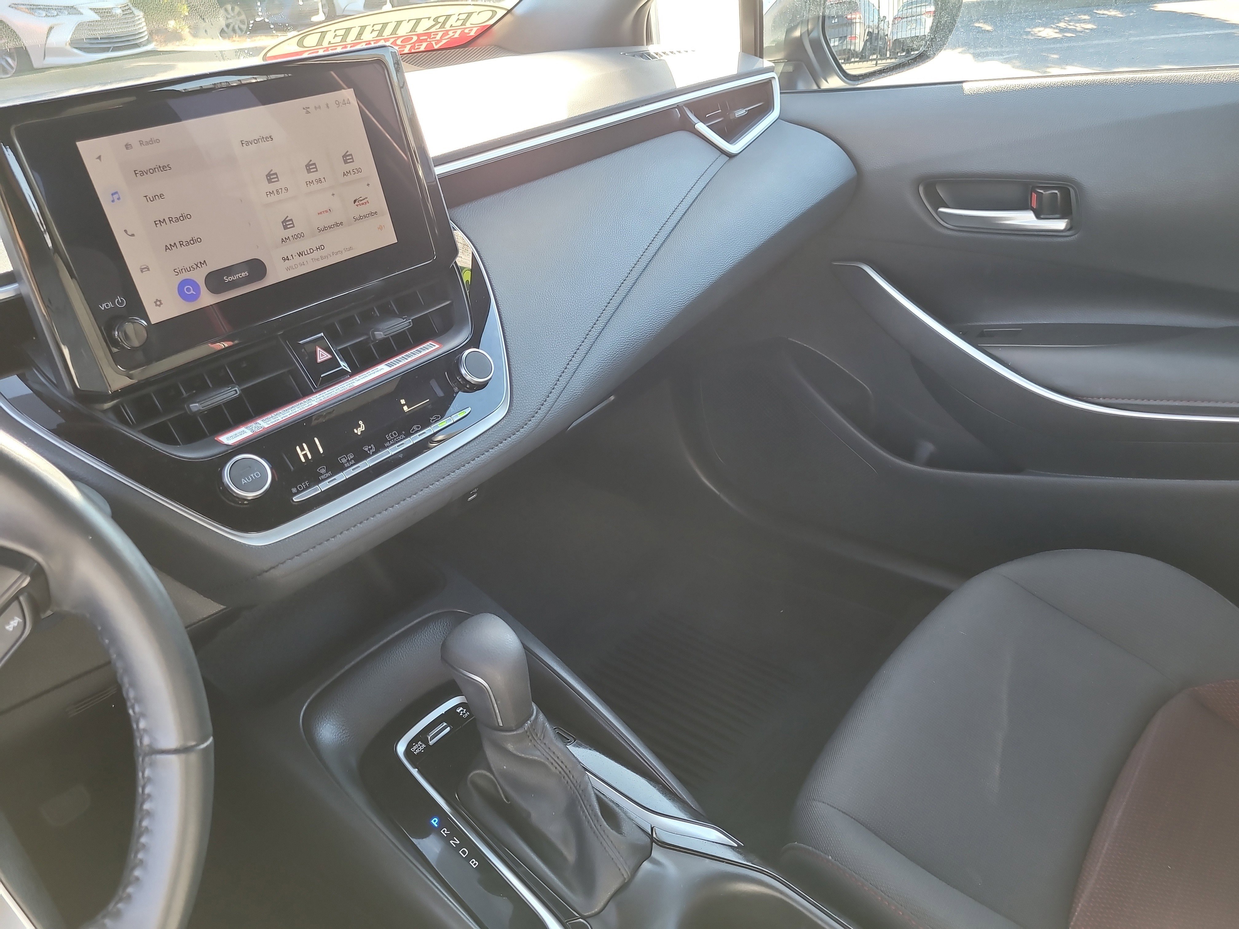 Certified 2025 Toyota Corolla SE image 20