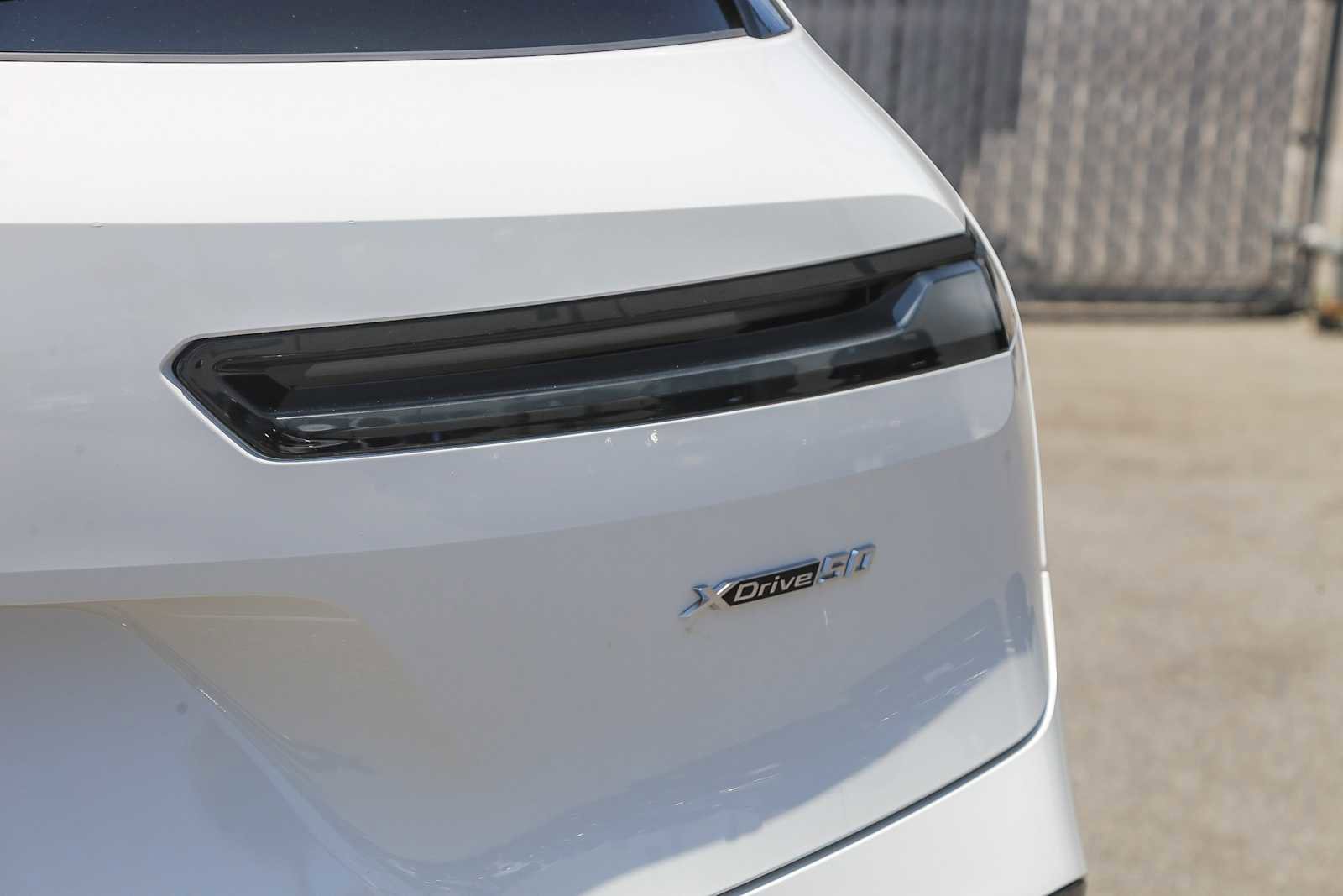 Used 2025 BMW iX xDrive50 image 7