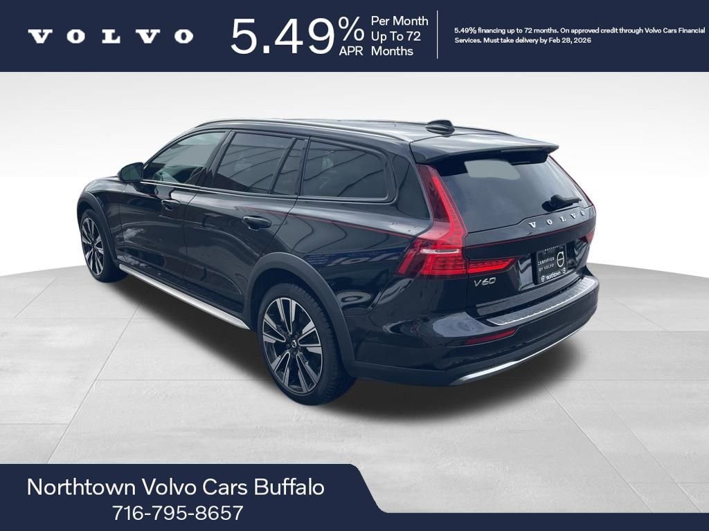 Certified 2025 Volvo V60 B5 Cross Country Ultra image 3