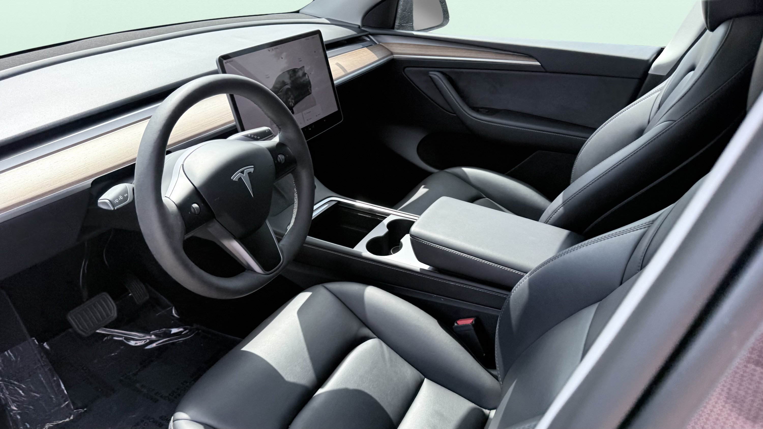 Used 2024 Tesla Model Y Long Range RWD image 24