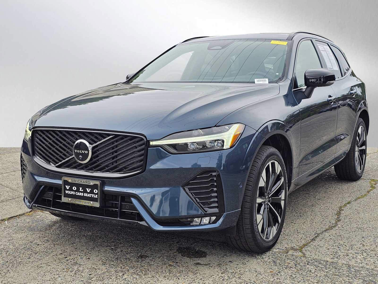 Certified 2026 Volvo XC60 B5 Plus w/ Protection Package Premier AWD/4WD image 7