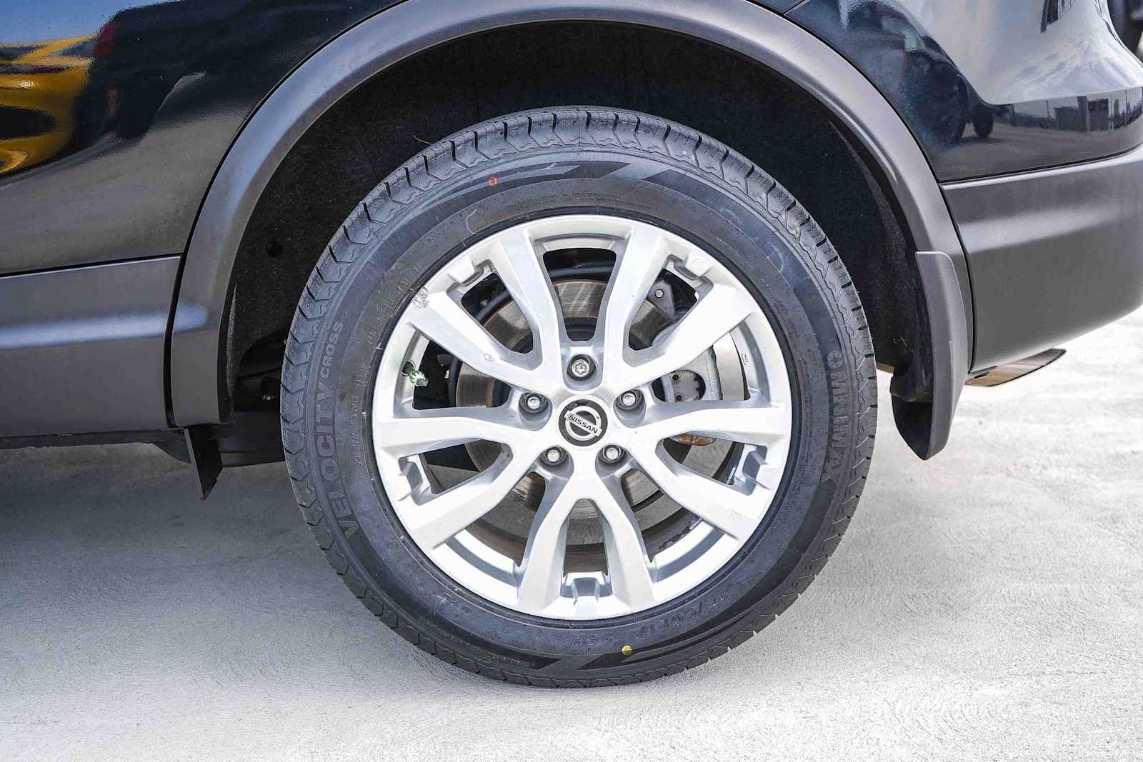 Used 2021 Nissan Rogue Sport SV w/ Technology Package FWD image 10